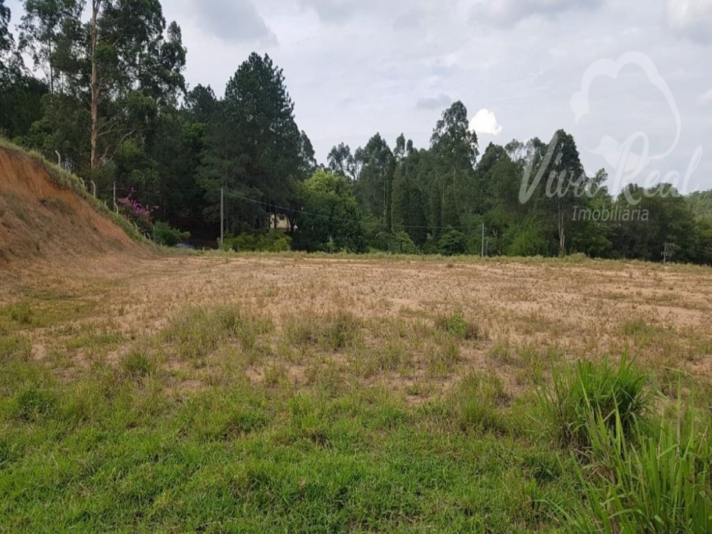 Terreno com lago em Brigadeiro Tobias - 