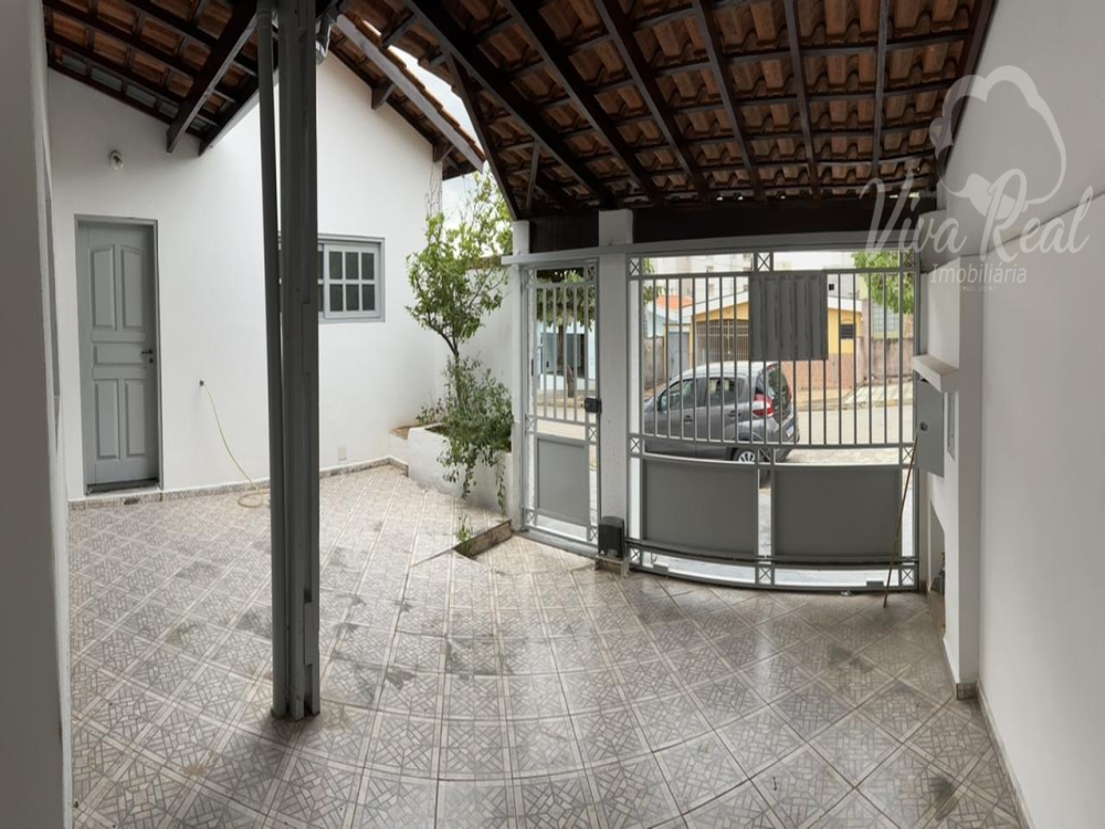 Casa Térrea c/ Edícula no Bairro Jardim Guarujá - 