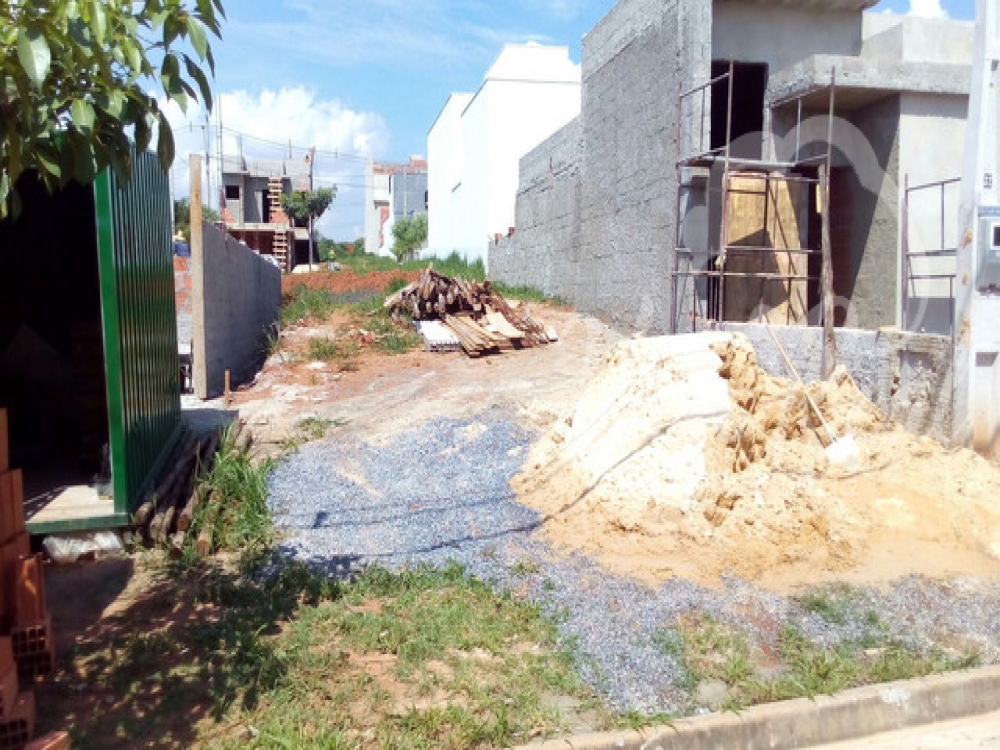 Terreno no Condomínio Residencial Jardim - 