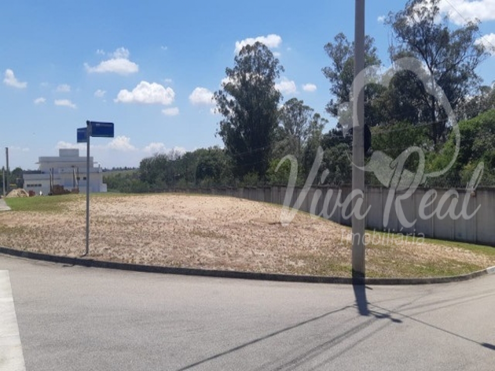 Terreno de Esquina no Cond. Chácara Ondina - 